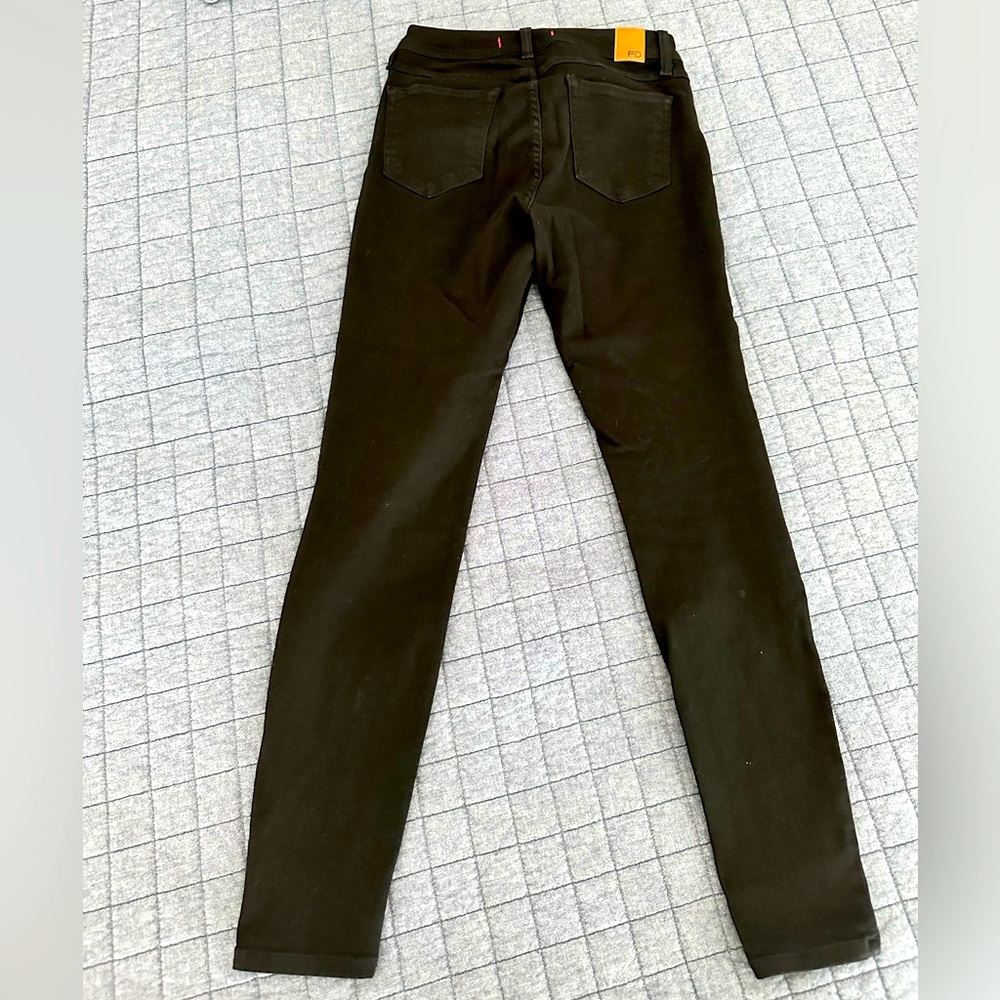 Fran Denim black jeans. In great condition. Only worn a handful of times.